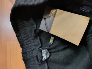 Pantalón chándal The North Face negro