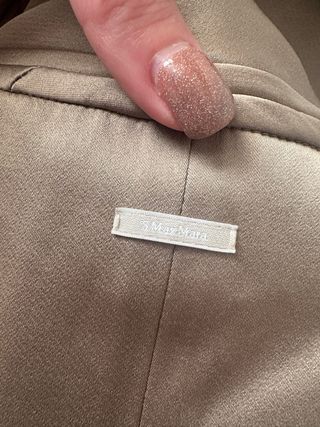 Brand: MaxMara Size: L