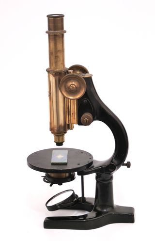 Microscopio Antiguo austriaco Reichert (c1920)