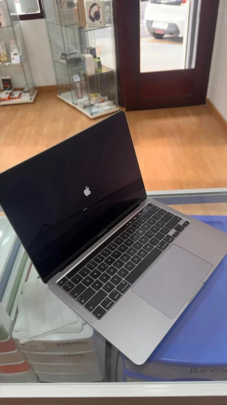 MacBook Pro 2020 256GB Plata