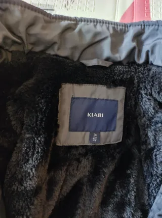 Abrigo premamá y porteo gris