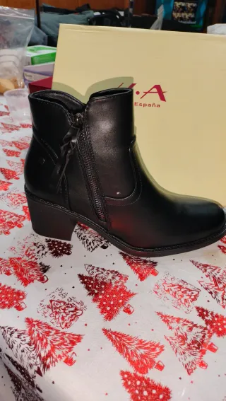 Botines negros mujer