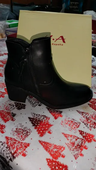 Botines negros mujer