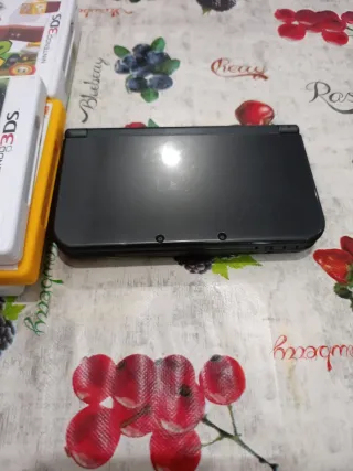 Nintendo New 3DS Xl Gris + 5 Juegos