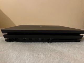 PS4 Pro con caja