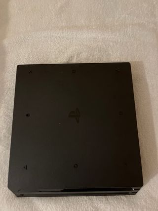 PS4 Pro con caja