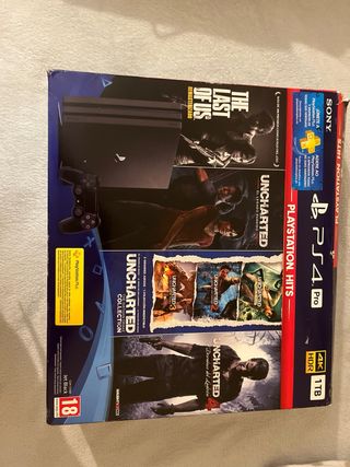 PS4 Pro con caja