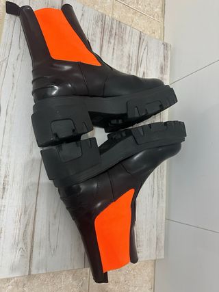 Botas MSGM Negras y Naranja