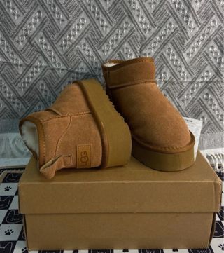Botines UGG Talla 38 Marrones