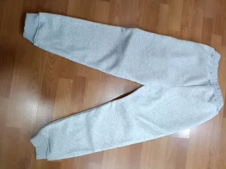 Pantalón chándal The North Face gris