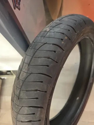 Neumático 120/70-17 Michelin usados