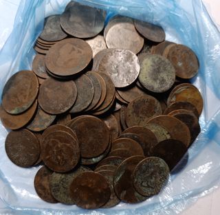 Lote monedas antiguas para limpiar 625 g.Gastadas