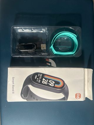 Xiaomi Smart Band 8 - Negro y Verde