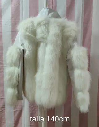 Abrigo niña blanco peludo