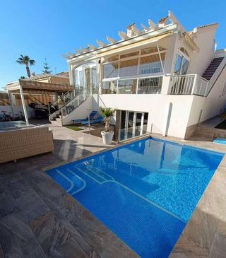 Chalet en venta en Altos - La Florida en Orihuela