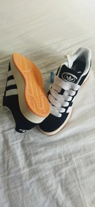 Adidas Campus Negras y Blancas