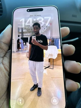 iPhone 16 Promax Gris 6 meses de uso