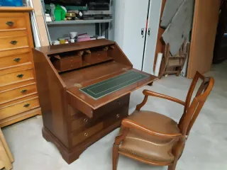 Secreter de madera maciza