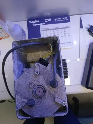 Motor Puerta Corredera sin placo control pero con