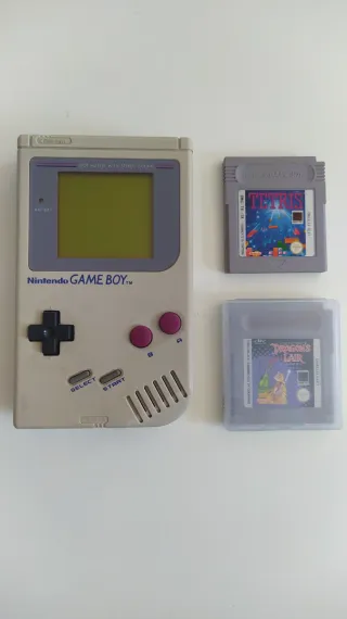 Nintendo Game Boy DMG-01 con juegos