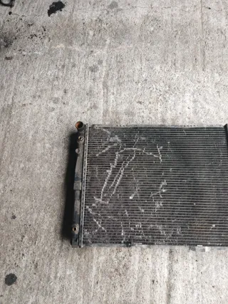 Radiador agua Mercedes Benz 300D
