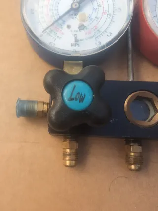 Manómetro Aire Acondicionado