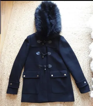 Trenka Zara Mujer Negra con Capucha y Pelo