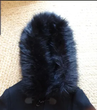 Trenka Zara Mujer Negra con Capucha y Pelo