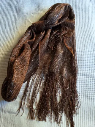 Foulard marrón y dorado brillante