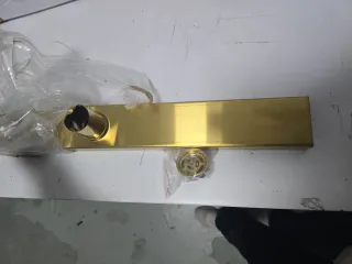 Desagüe para Ducha  de metal dorado