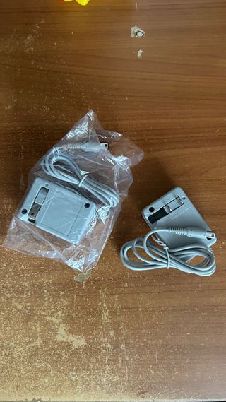 2 Caricatori USA per Nintendo 2DS-3DS