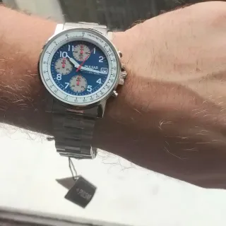 Reloj Pulsar Cronógrafo Azul y Plateado