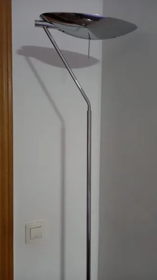 Lámpara de pie moderna