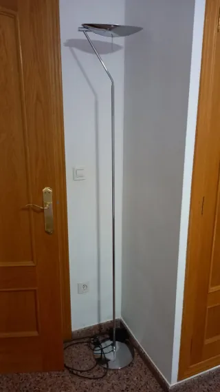 Lámpara de pie moderna