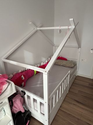 Estructura de cama infantil blanca