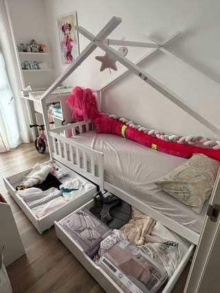 Estructura de cama infantil blanca