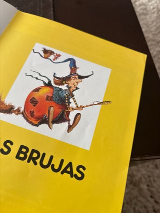 Diccionario por imagenes de las brujas y las ha...