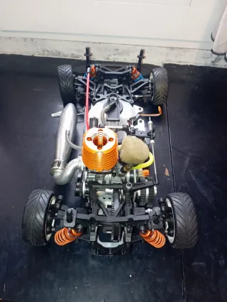 Coche RC 1/10 Nitro Gasolina Team Magic