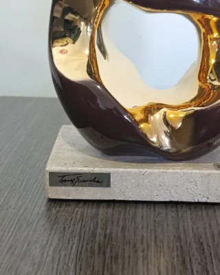 Escultura "El abrazo" Torres Guardia