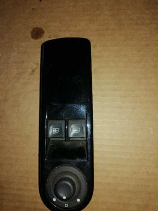 Renault 229369 809612367r mando elevalunas clio iv