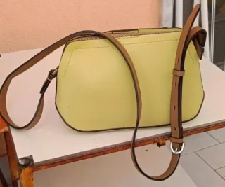 Borsa a tracolla gialla e marrone