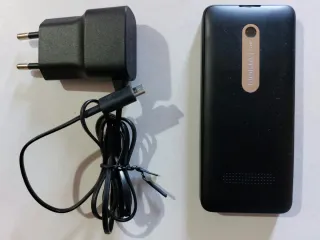 Nokia 301 Negro con Cargador