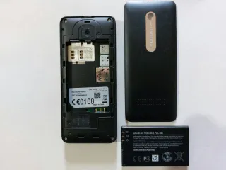 Nokia 301 Negro con Cargador