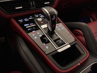 Porsche Cayenne Coupe GTS 4.0 V8 460cv