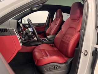 Porsche Cayenne Coupe GTS 4.0 V8 460cv