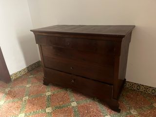 Aparador antiguo de madera
