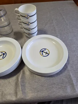 Set di stoviglie da campeggio