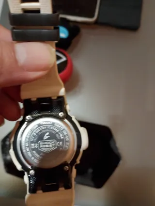 Reloj Casio G-Shock 5641 Blanco y Negro