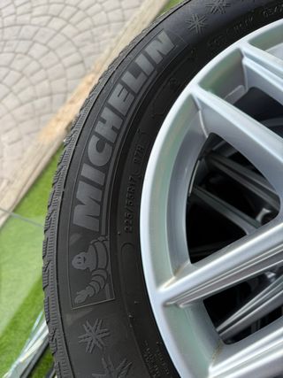 4 Llantas Audi con Neumáticos Michelin INVIERNO