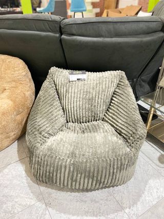 Puff Textura Peluche Confortable Color Gris